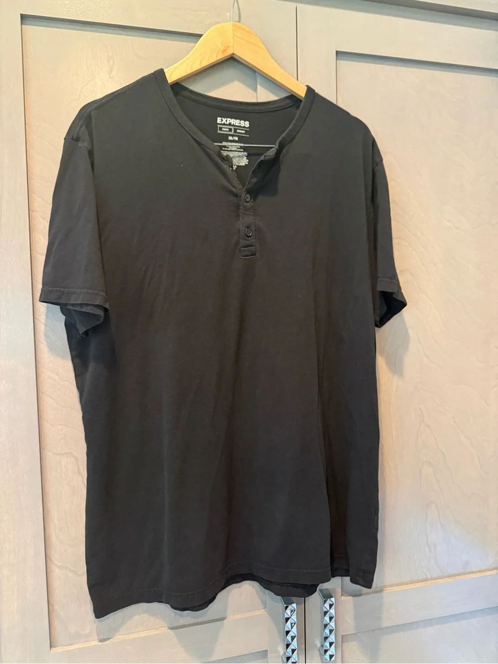 Express Men’s Black Short Sleeve Henley Tee